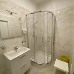 Mahalo Nocleg ze śniadaniem 4*